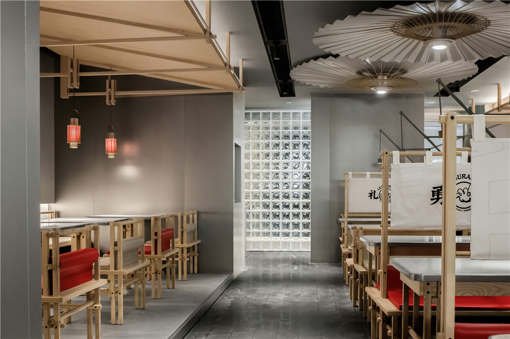 鄭州牛蛙火鍋店裝修公司設(shè)計案例