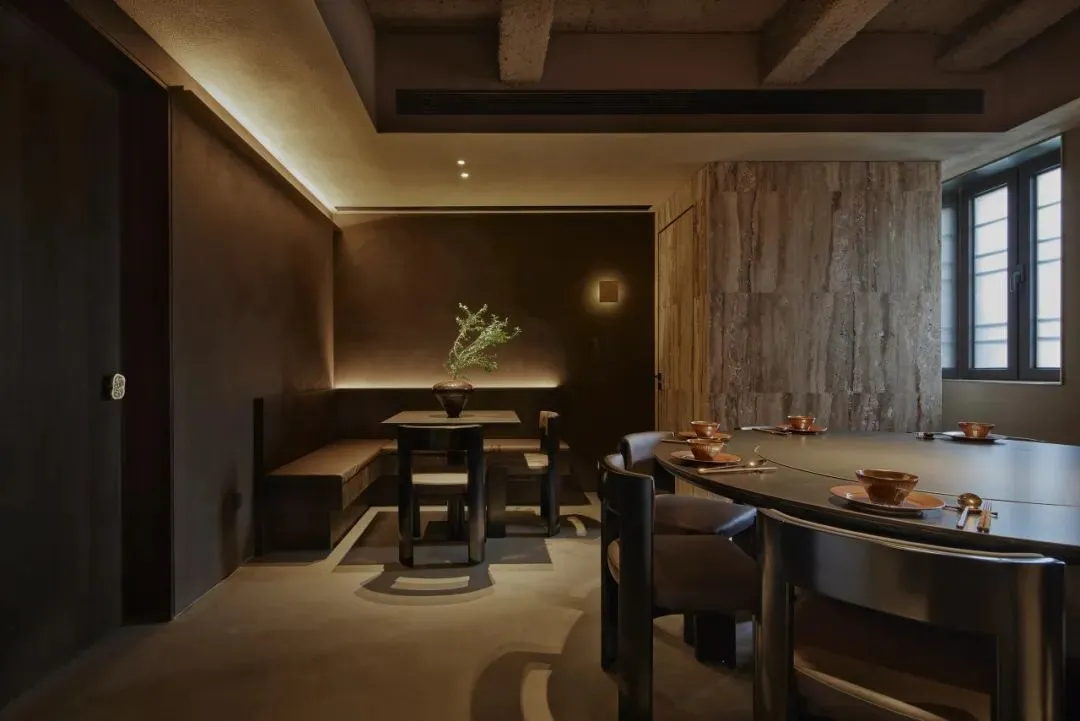 鄭州金博大推薦蔥蘢和牛小火鍋餐廳裝修設(shè)計(圖11)